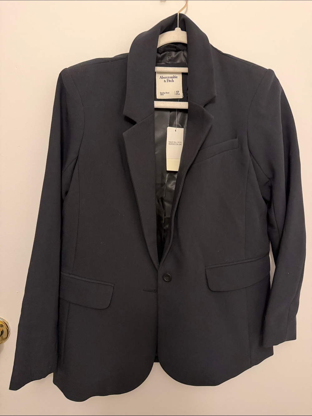 Abercrombie & Fitch Women's black Single-Button Blazer